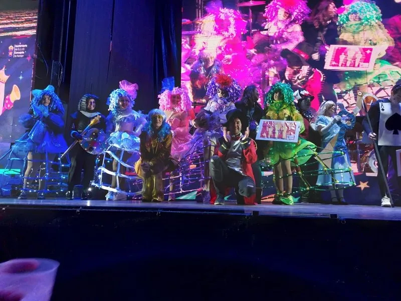 Foto 2 - &lsquo;Vel&aacute;zquez y sus Meninas&rsquo; y &lsquo;Rosa y la Yaya&rsquo; ganan el concurso de disfraces de Carnaval 