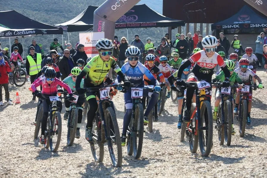 Foto 3 - 88 j&oacute;venes ciclistas participan en el I Trofeo Ib&eacute;rico Siega Verde de BTT