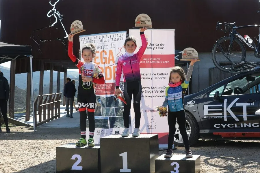 Foto 6 - 88 j&oacute;venes ciclistas participan en el I Trofeo Ib&eacute;rico Siega Verde de BTT