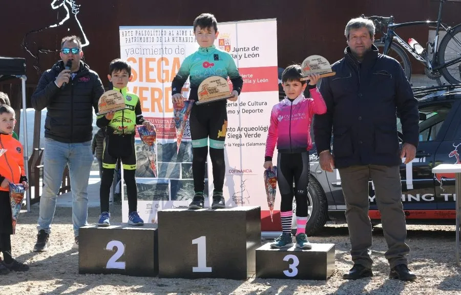 Foto 7 - 88 j&oacute;venes ciclistas participan en el I Trofeo Ib&eacute;rico Siega Verde de BTT