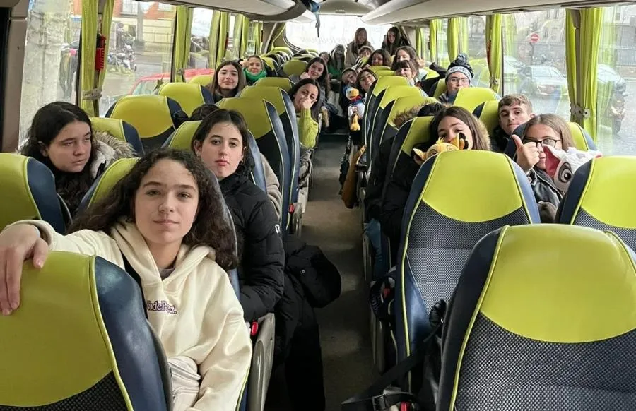 Foto 2 - Los alumnos de Franc&eacute;s de Misioneras-Santa Teresa recorren Par&iacute;s
