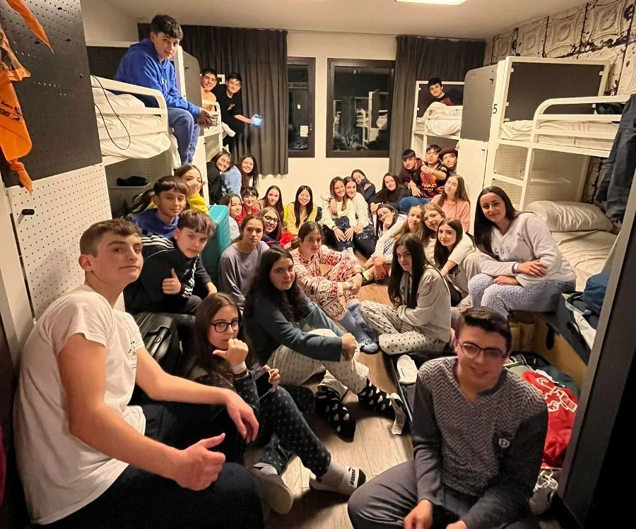 Foto 11 - Los alumnos de Franc&eacute;s de Misioneras-Santa Teresa recorren Par&iacute;s