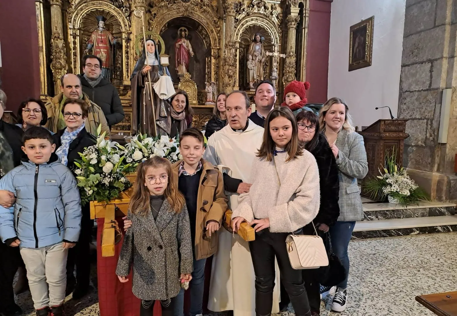 Foto 4 - San Andr&eacute;s bendice su nueva imagen de Santa Clara