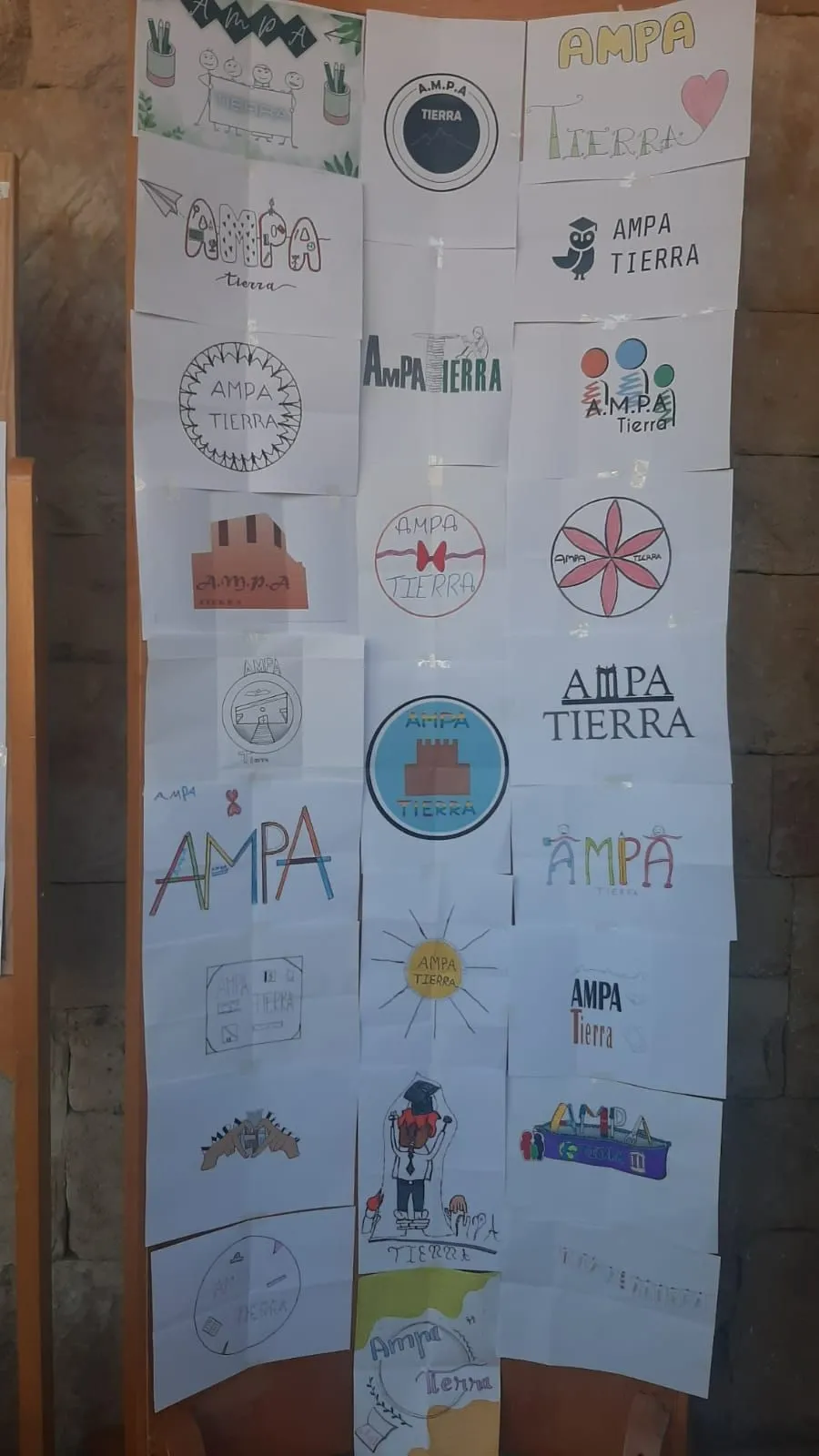 Foto 8 - Manuel de la Nava gana el concurso de creaci&oacute;n del nuevo logo de la AMPA del IES Tierra