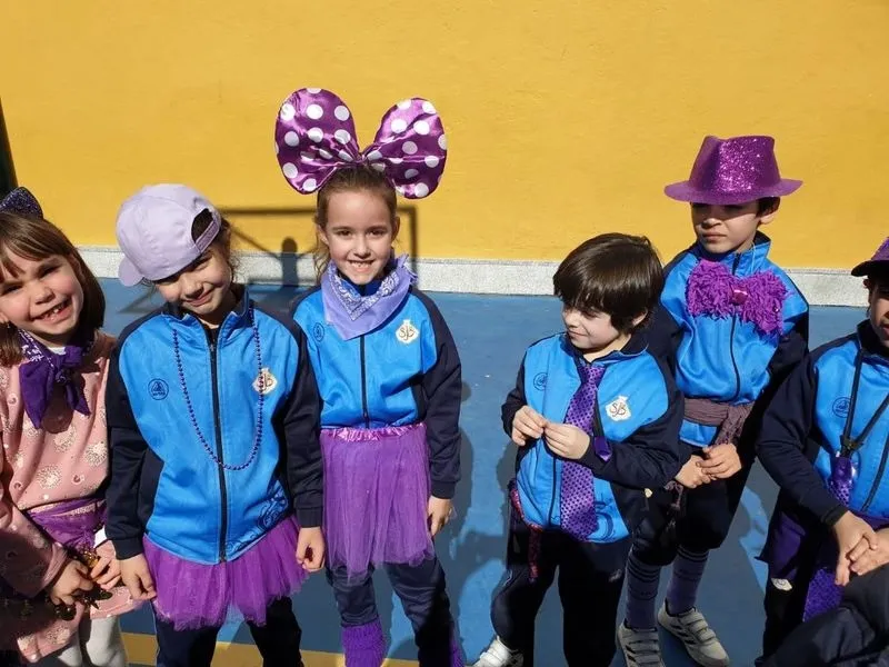 Foto 10 - Divertida y colorida jornada de Carnaval en el colegio San Juan Bosco