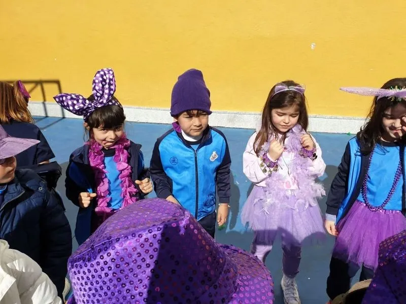 Foto 8 - Divertida y colorida jornada de Carnaval en el colegio San Juan Bosco