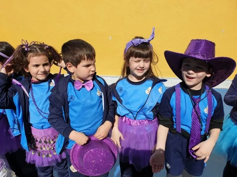 Foto 7 - Divertida y colorida jornada de Carnaval en el colegio San Juan Bosco