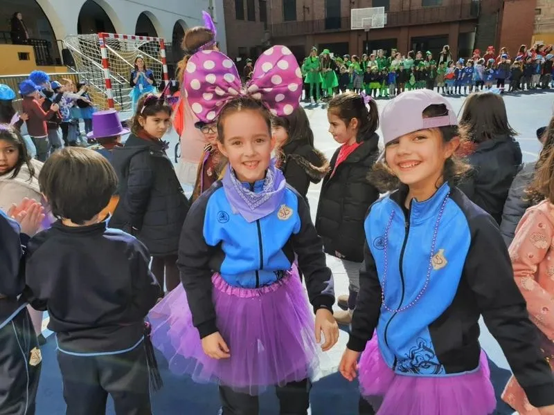 Foto 6 - Divertida y colorida jornada de Carnaval en el colegio San Juan Bosco