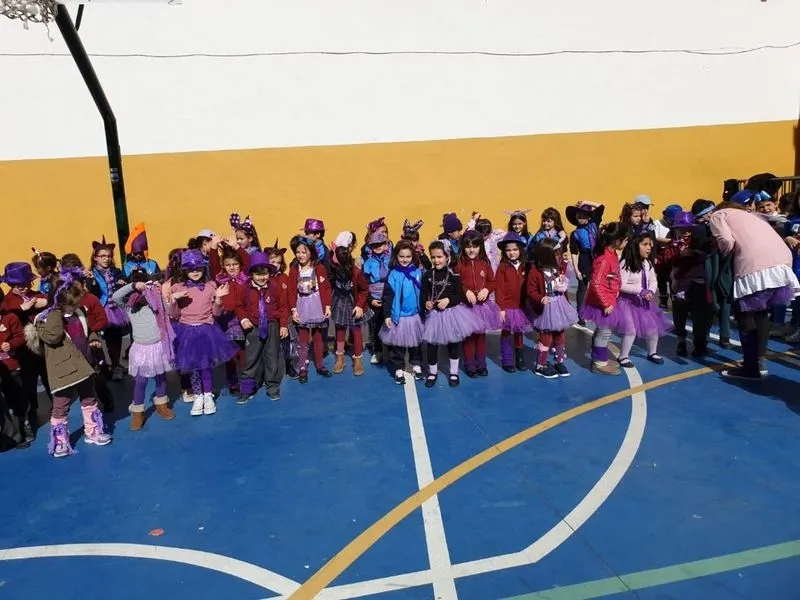 Foto 4 - Divertida y colorida jornada de Carnaval en el colegio San Juan Bosco