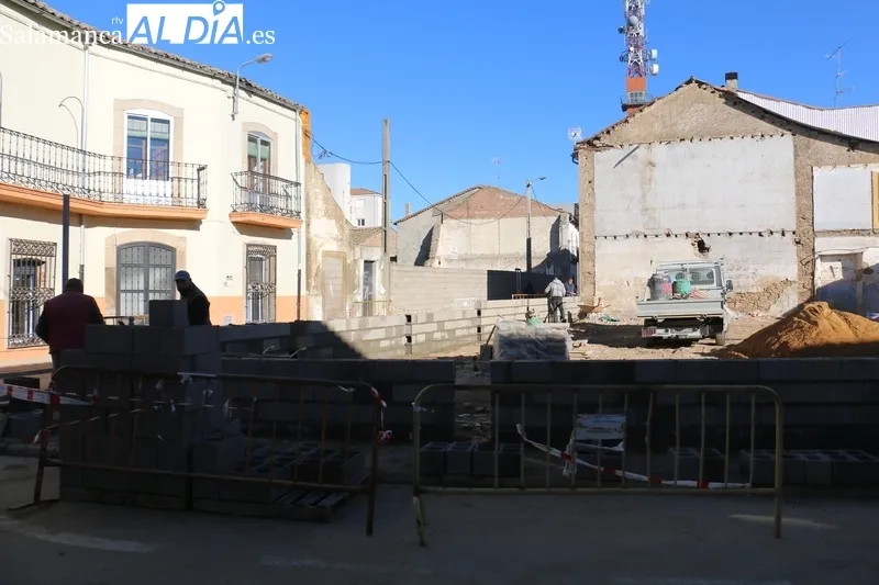 Imagen que presenta la calle Pedro Velasco tras la demolición del antiguo almacén de Tomás González / CORRAL