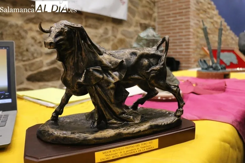 Entrega de los premios 2022 de la Peña La Taurina en Aldeadávila 