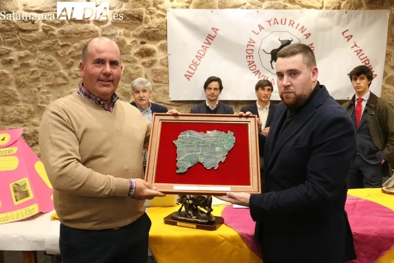 Entrega de los premios 2022 de la Peña La Taurina en Aldeadávila 