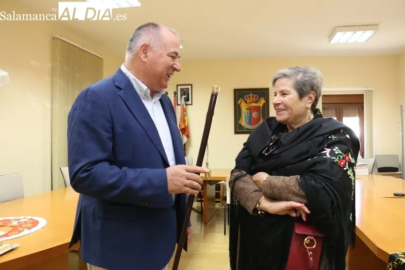 En la celebración de Santa Águeda en Villarino, las agudesas brindaron con oporto y moscatel por estar todas de nuevo en 2024 / CORRAL 