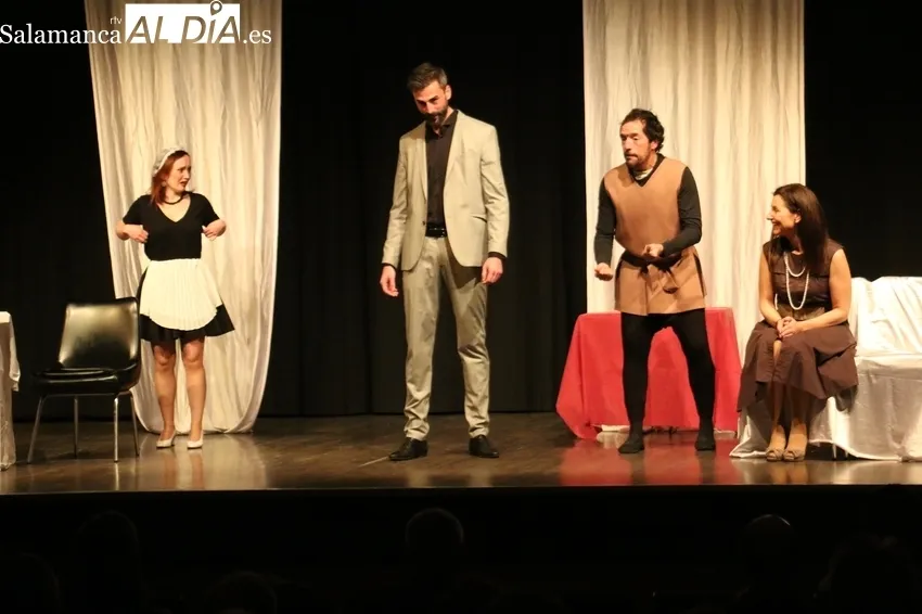 Representación de 'Esopo' por Teatre del Talión en Vitigudino / CORRAL