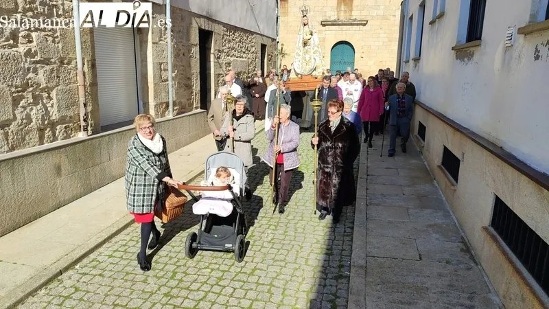 Celebración de la Virgen de las Candelas en La Fregeneda / CORRAL