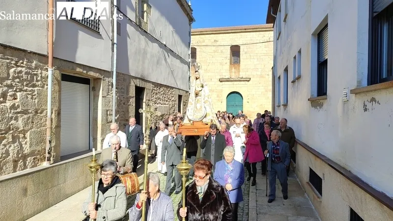 Celebración de la Virgen de las Candelas en La Fregeneda / CORRAL