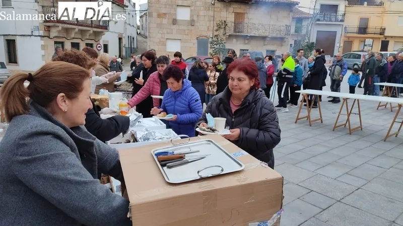 Tradicional entierro de la sardina en Villarino de los Aires para despedir el Carnaval / CORRAL
