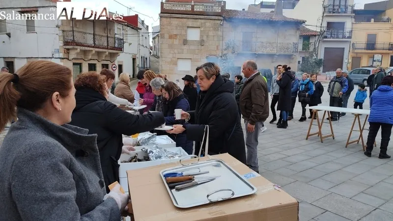 Tradicional entierro de la sardina en Villarino de los Aires para despedir el Carnaval / CORRAL
