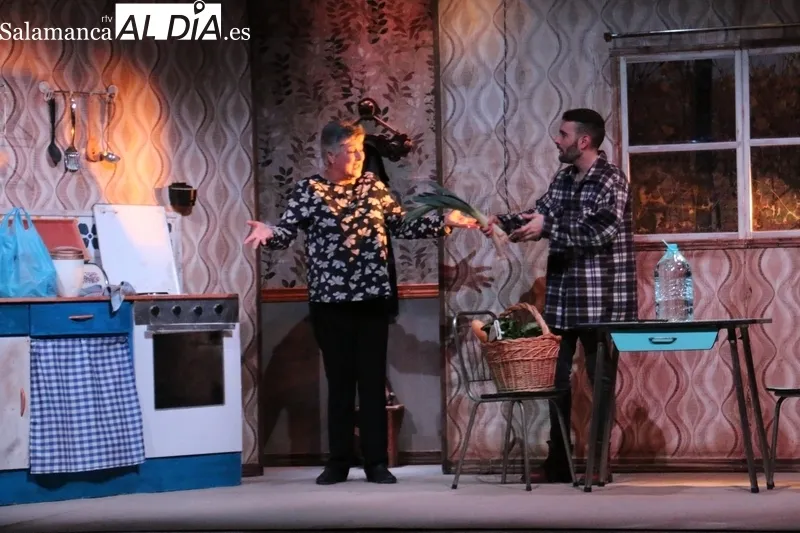 Excelente comedia la que Paraskenia Teatro ha dejado este domingo en Vitigudino / CORRAL