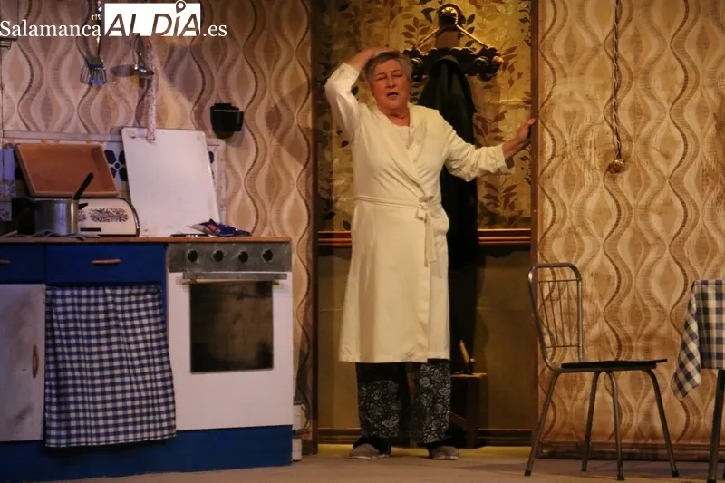 Excelente comedia la que Paraskenia Teatro ha dejado este domingo en Vitigudino / CORRAL