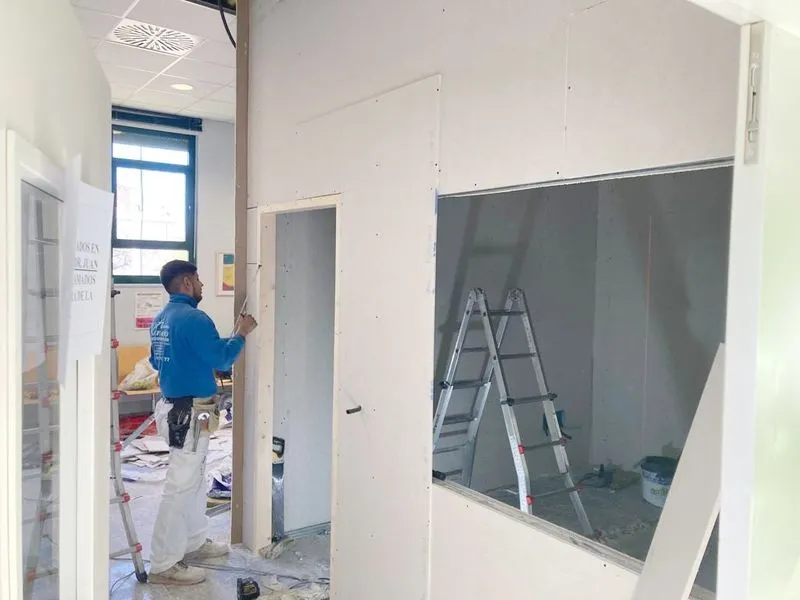 Obras en el consultorio de Carbajosa de la Sagrada