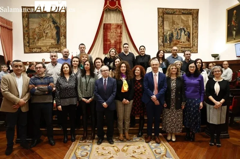 Reconocimientos al personal del PAS de la Universidad de Salamanca, en el Paraninfo. Foto de David Sañudo