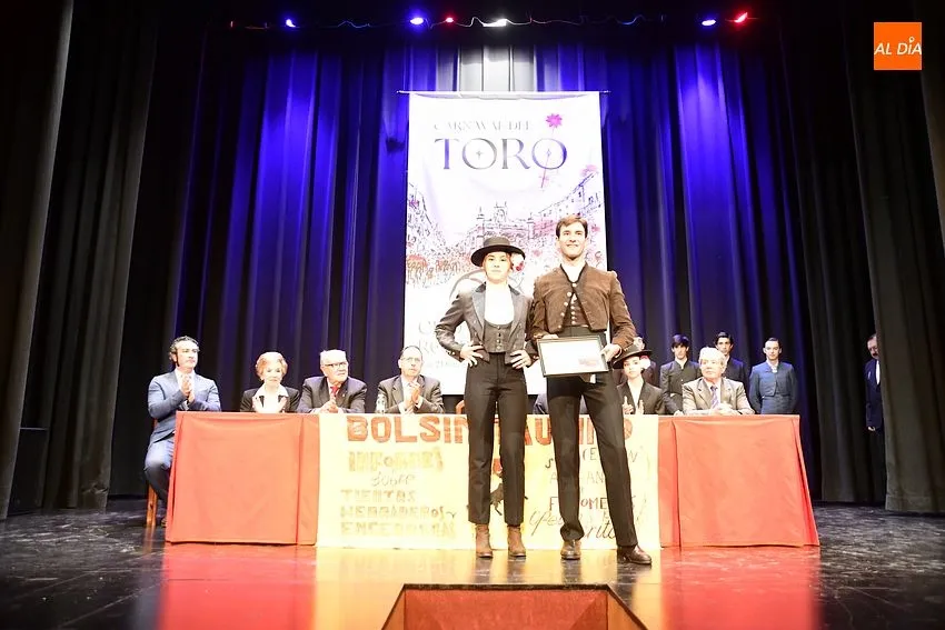 Foto 5 - Domingo Delgado imparte una lecci&oacute;n de historia taurina en el preg&oacute;n bolsinista