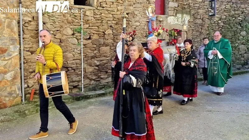 Las Águedas de Sobradillo iniciaron la fiesta con la entrega del bastón de mando