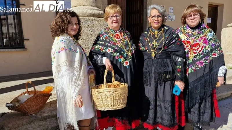 Las Águedas de Sobradillo iniciaron la fiesta con la entrega del bastón de mando