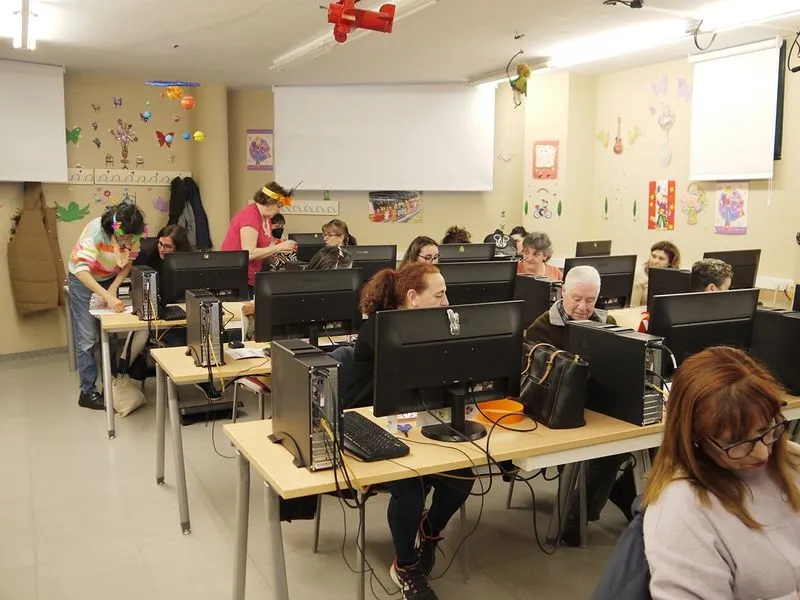 Talleres para preparar el disfraz en Carbajosa de la Sagrada