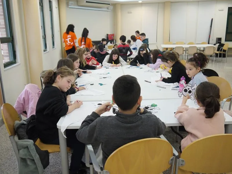 Talleres para preparar el disfraz en Carbajosa de la Sagrada