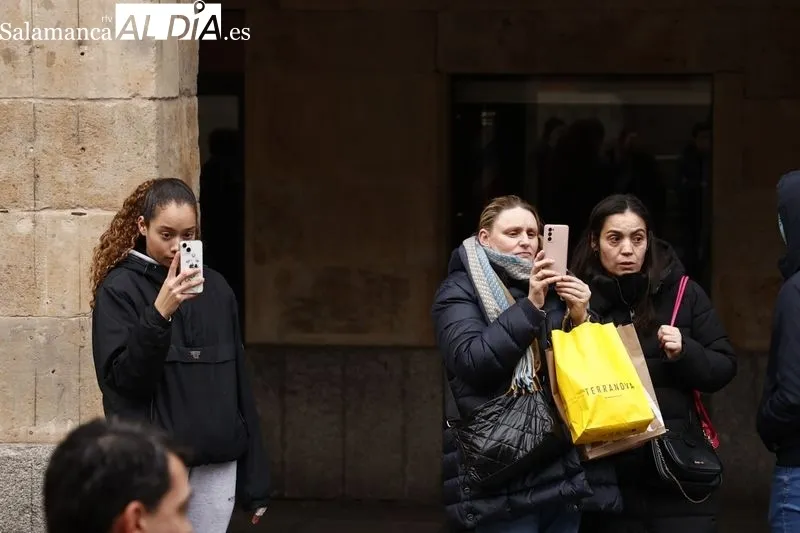 Foto 9 - As&iacute; ha sido el traslado de la imagen de Nuestro Padre Jes&uacute;s Nazareno para el viacrucis de la Junta de la Semana Santa