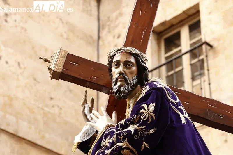 Foto 6 - As&iacute; ha sido el traslado de la imagen de Nuestro Padre Jes&uacute;s Nazareno para el viacrucis de la Junta de la Semana Santa