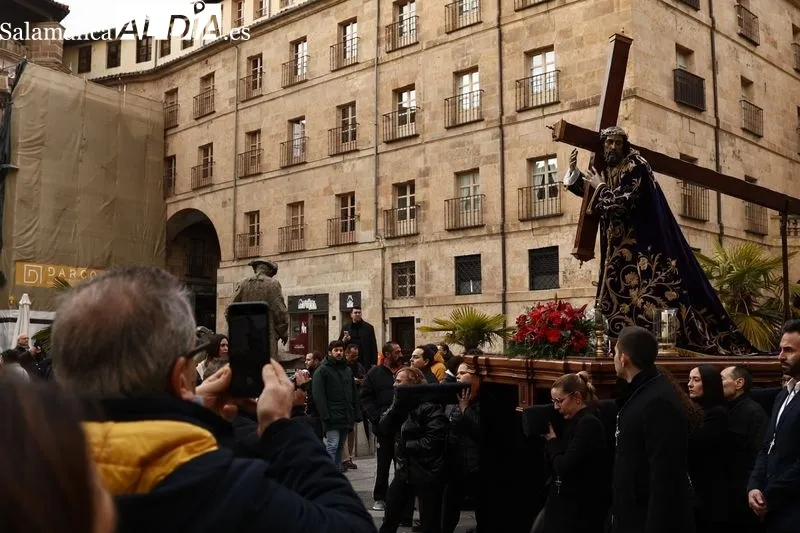 Foto 3 - As&iacute; ha sido el traslado de la imagen de Nuestro Padre Jes&uacute;s Nazareno para el viacrucis de la Junta de la Semana Santa