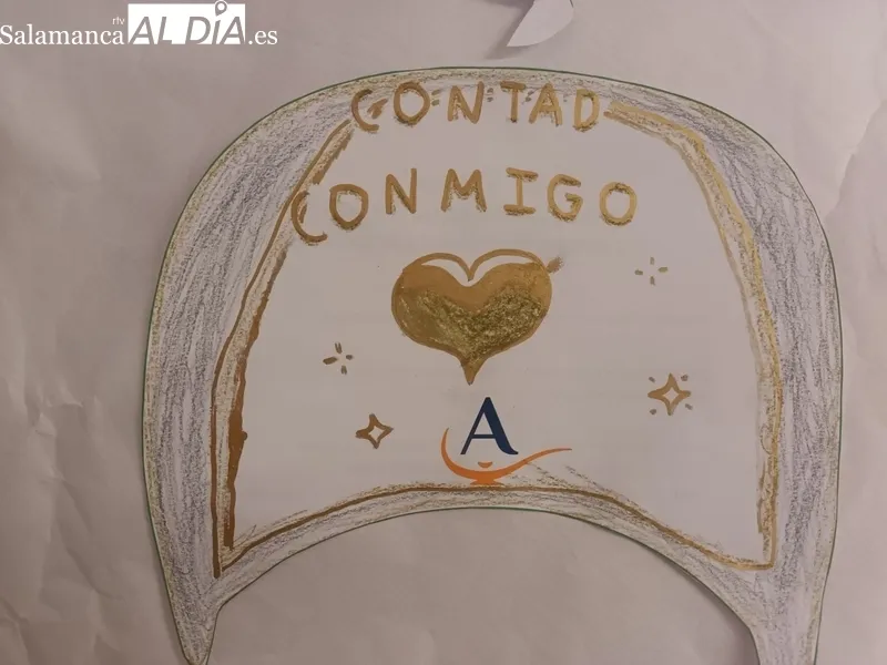 Los escolares lucieron pancartas y carteles de apoyo a los niños que sufren cáncer / ANA MATEOS