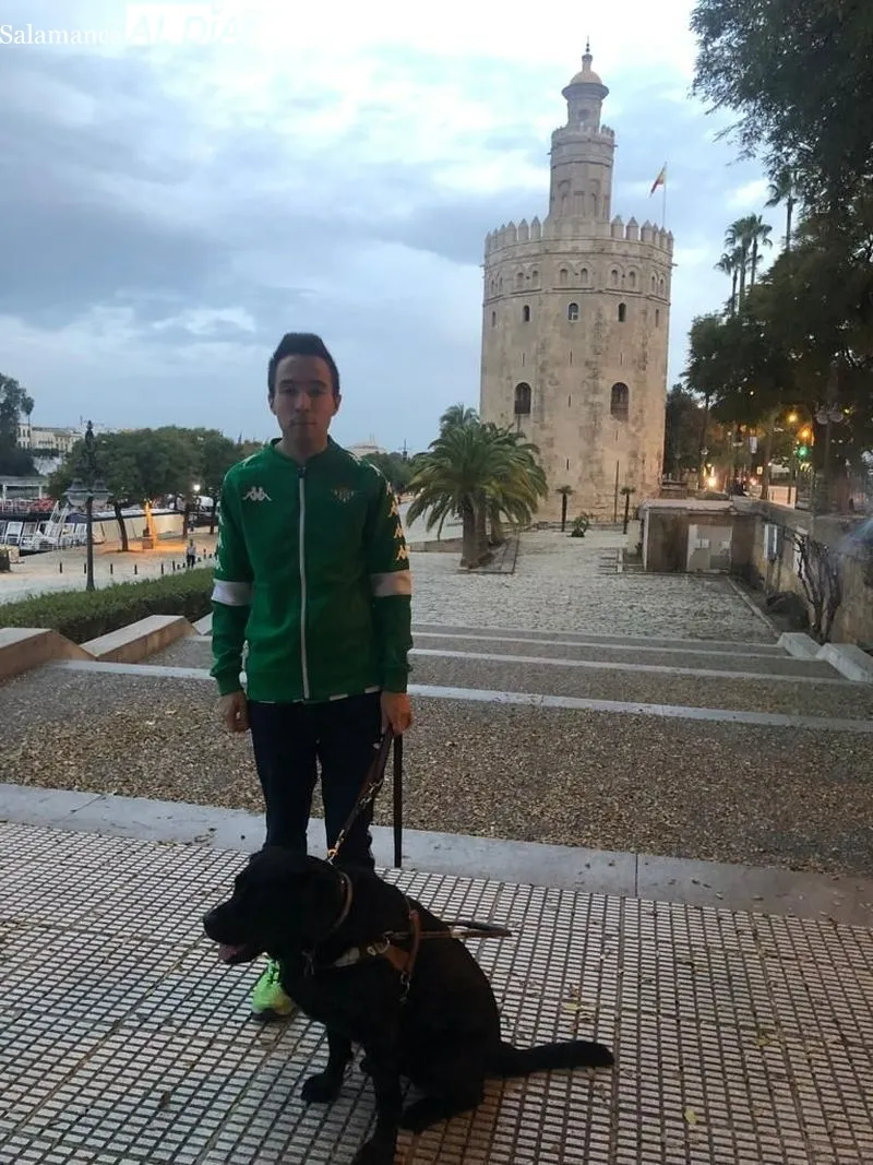Dani Martín Anaya, en el campo del Betis / Fotos: SALAMANCArtv AL DÍA