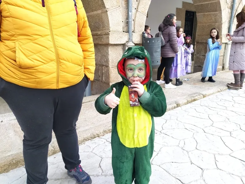 Los niños de Barruecopardo no pasan por alto el Carnaval / FOTOS: J. Á. ORTIZ