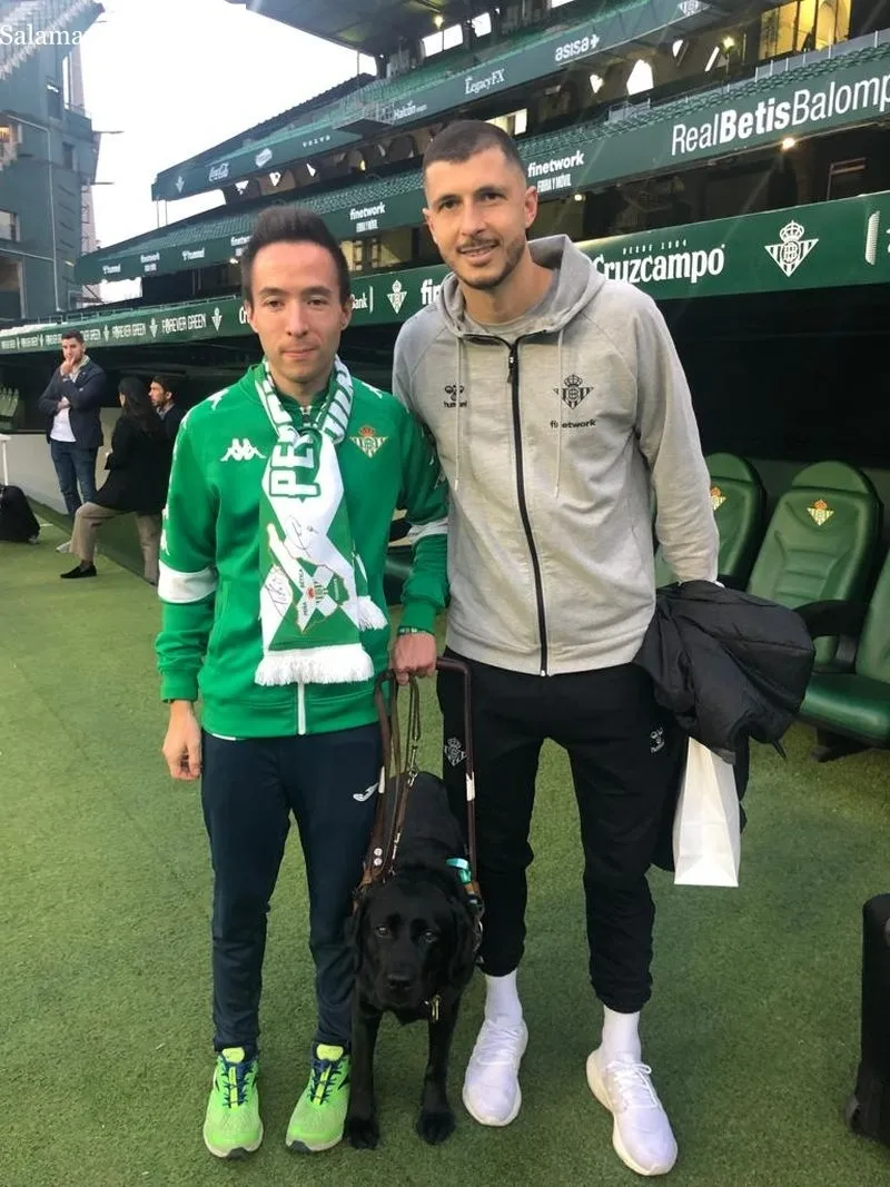Dani Martín Anaya, en el campo del Betis / Fotos: SALAMANCArtv AL DÍA