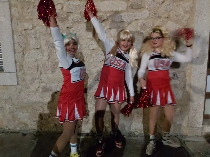 En la celebración del Carnaval en Cipérez no pueden faltar las brujas