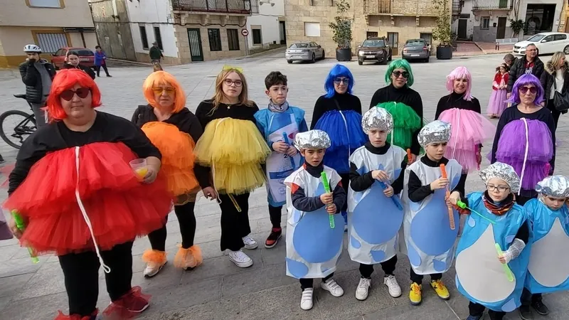 Foto 5 - En Villarino comienzan el Carnaval con un divertido concurso de disfraces