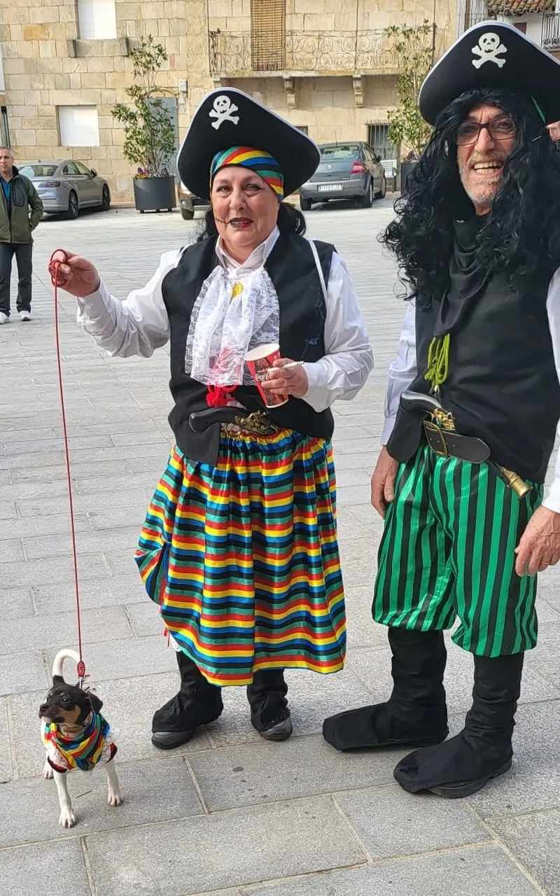 Foto 7 - En Villarino comienzan el Carnaval con un divertido concurso de disfraces