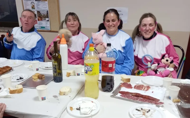 Foto 7 - En Cerralbo celebran el Carnaval con una merienda