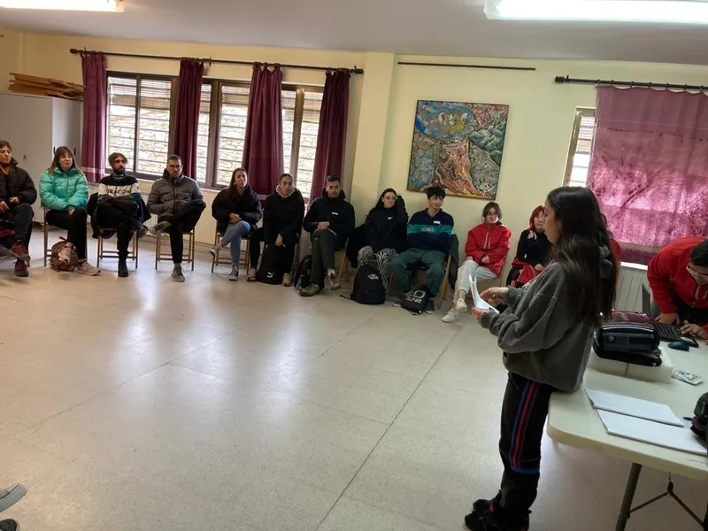El encuentro reunió a una treintena de jóvenes del IES Fernando de Rojas