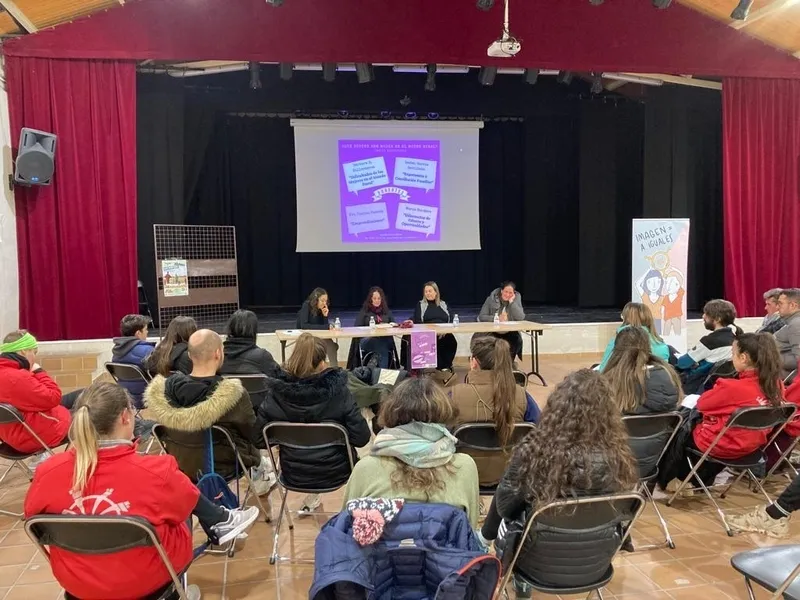 El encuentro reunió a una treintena de jóvenes del IES Fernando de Rojas