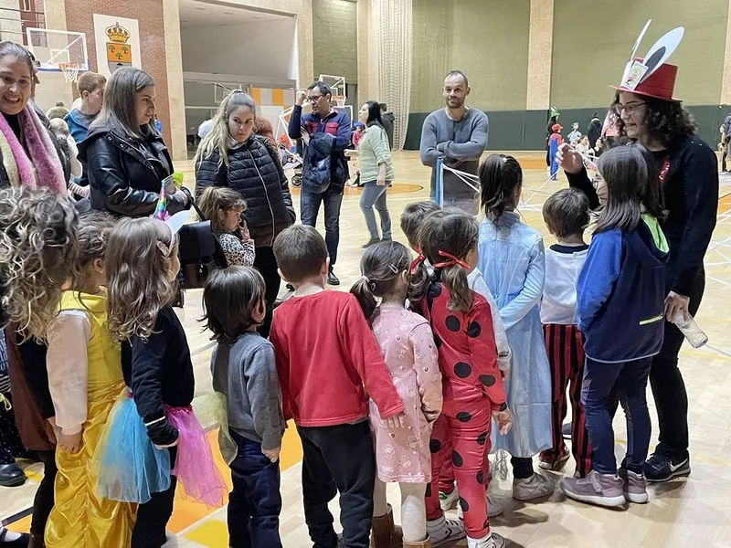 Actos de Carnaval en el pabellón de Carbajosa de la Sagrada