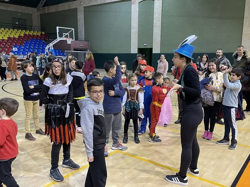 Actos de Carnaval en el pabellón de Carbajosa de la Sagrada