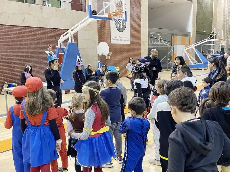 Actos de Carnaval en el pabellón de Carbajosa de la Sagrada