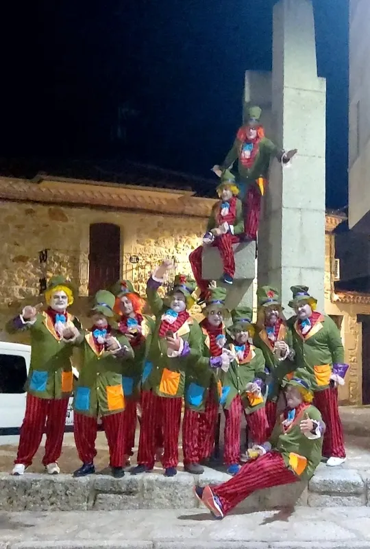 Foto 3 - Extraordinaria participaci&oacute;n de disfraces en el Carnaval de Villavieja de Yeltes