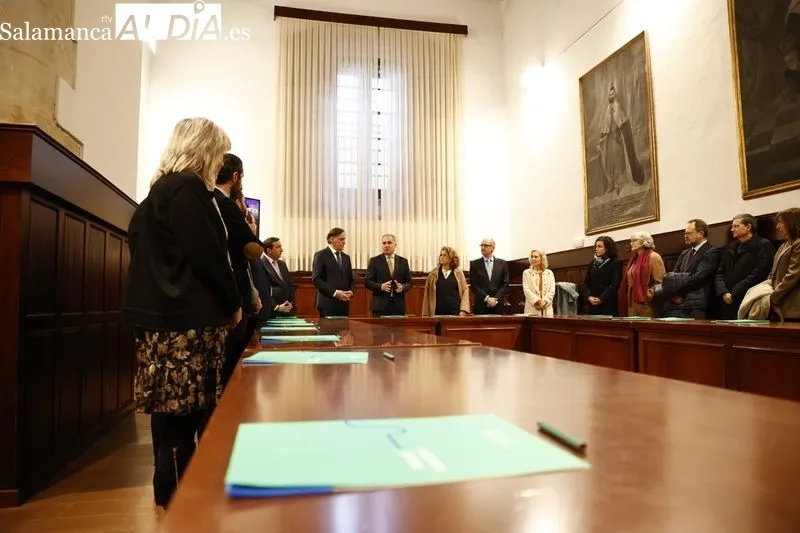 Acto en el Edificio Histórico de la Universidad de Salamanca para la adhesión al manifiesto 'Todos contra el cáncer'. Foto de David Sañudo