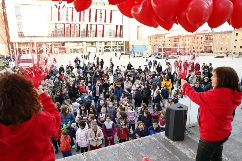 Acto de la asociación Corazones Guerreros en la plaza de la Concordia. Foto de David Sañudo